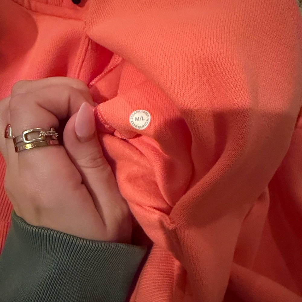 Lululemon Scuba Lightly Worn! - Picture 3 of 4